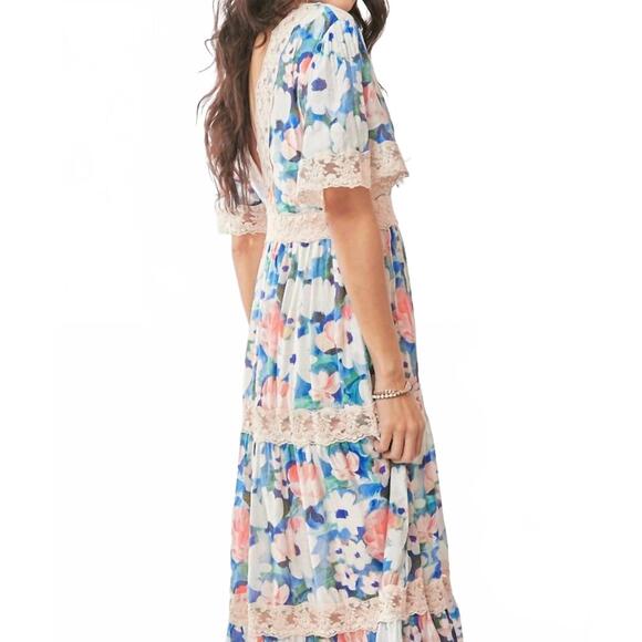 NEW DAVI & DANI floral v-neck maxi dress in blue - Picture 7 of 8